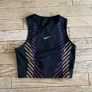 Nike women’s running set (Cropped Tank top and shorts) Medium
